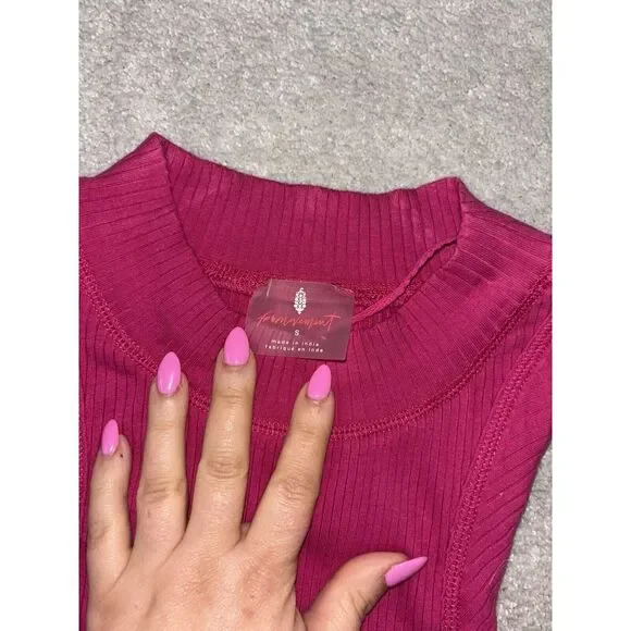 Free People Movement Magenta Pink Ribbed High Neck Tank Top Small NWT - Picture 3 of 7